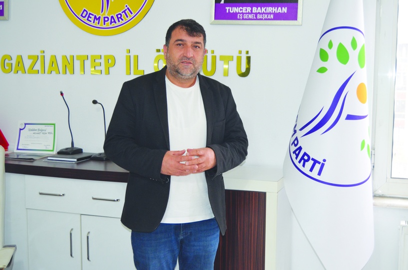 Demokratik bir şekilde halkımızla  birlikte yönetimlerimizi belirliyoruz