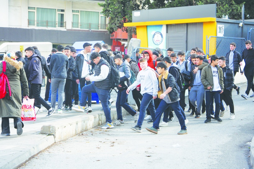 Okullarımız eğitim yuvası olmaktan çıktı şiddetin kol gezdiği alanlara dönüştürüldü