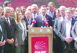 CHP'nin 81 il başkanı ortak açıklama yaptı: 'Geri çekilmeyeceğiz, teslim olmayacağız'