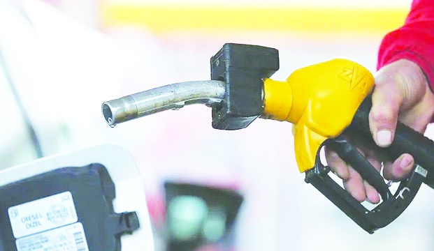 Motorinin litre fiyatına 3 lira 34 kuruş zam yapıldı