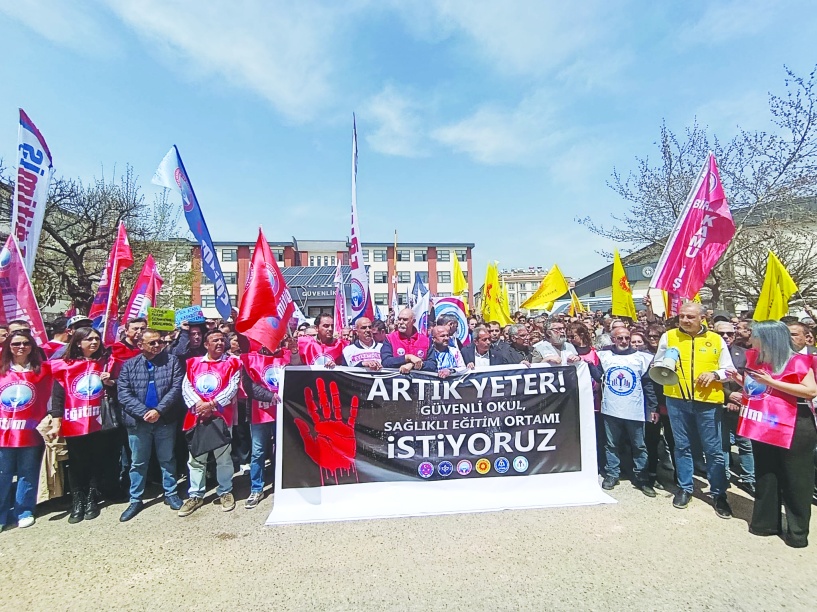 Öfke, umutsuzluk, okullarda  silah sesi olarak yankılanıyor