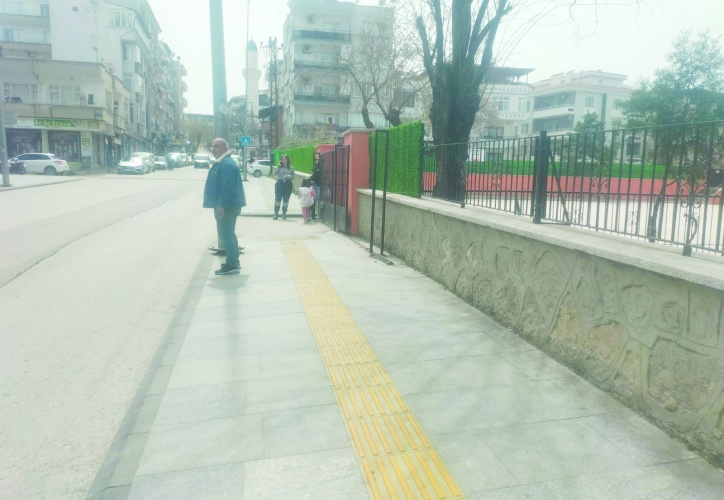 Eğitim camiası da aileler  de öğrenciler de tedirgin