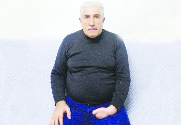 Tek eli olan adama kim iş verir?