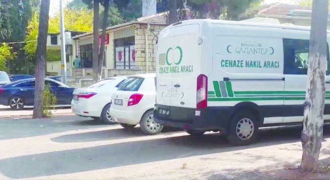 Baba ve oğlu kazada hayatını kaybetti