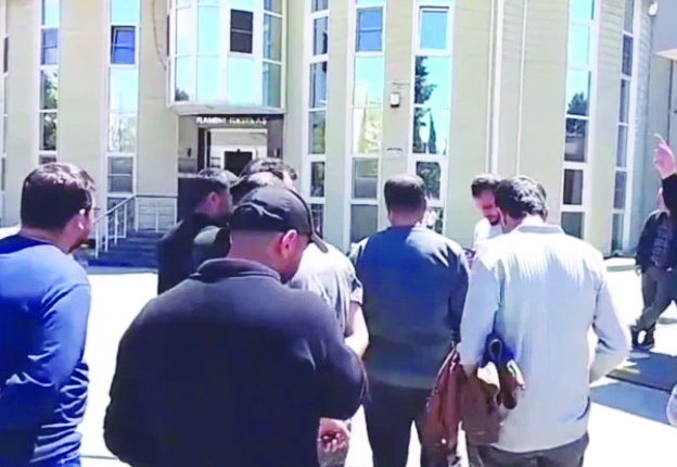 Flament tekstil işçilerinden ücret protestosu: Hakkımızı vermiyorlar!