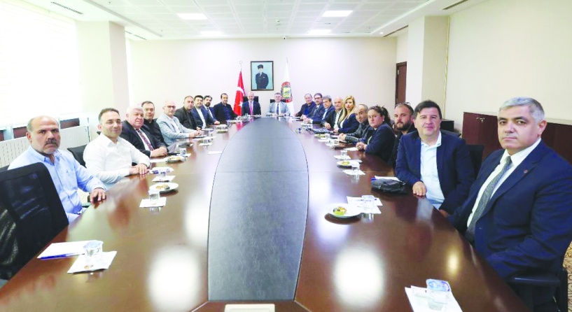 İnşaat sektöründe çalışanların mesleki yeterlilik belgesine sahip olması sağlanmalı