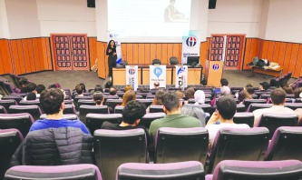 Üniversite öğrencileri toplumsal sorunlara duyarlı bireyler olarak yetişmeli