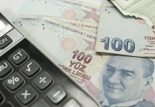 Ekonomi battı, borçlar şahlandı