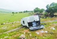 İşçi servisi şarampole yuvarlandı 16 kişi yaralandı