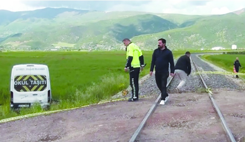 13 öğrenci yaralandı