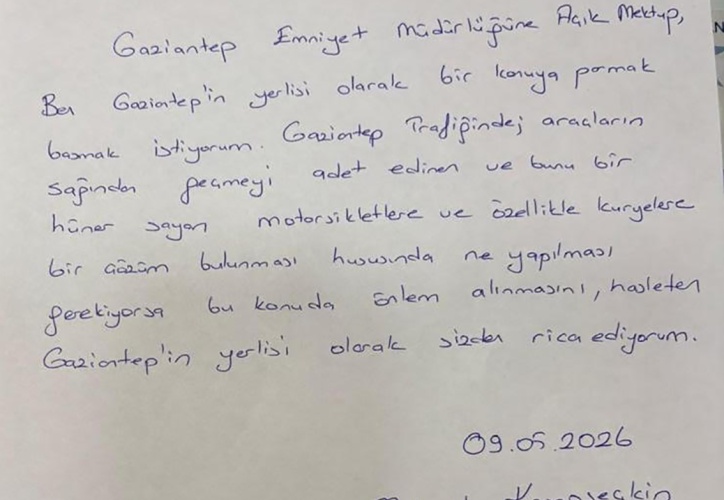 Motosikletlerin araçların sağından geçmesi tehlike yaratıyor