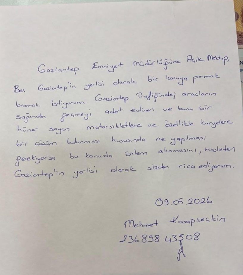 Motosikletlerin araçların sağından geçmesi tehlike yaratıyor