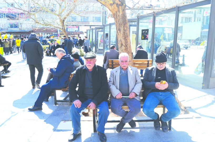 Türkiye’de artık “emekli  yoksulluğu” diye bir gerçek var