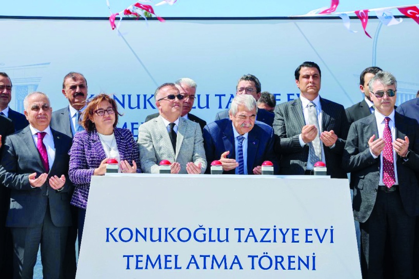 Abdülkadir Konukoğlu taziye evi yaptırıyor