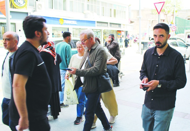 İşçiler, emekçiler sefalet ücreti ile yaşamaya mahkum edildi