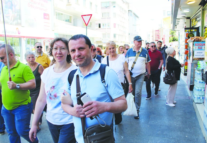 Kaçak turlar nedeniyle  dolandırılanların sayısı çok fazla