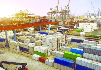 Dış ticaret açığı ise yüzde 7,3 artarak 37 milyar 137 milyon dolara yükseldi