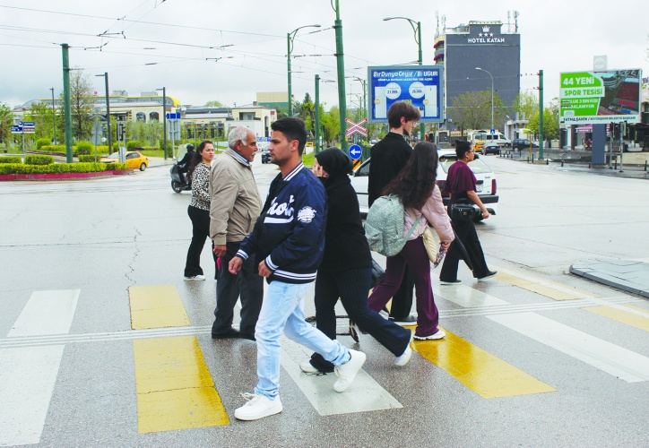 Hayat pahalılığı, güvencesizlik ve toplumsal  şiddet ortamı gençliği geleceksizliğe itiyor