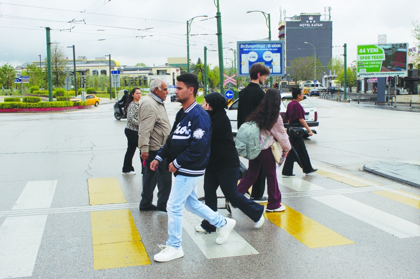 Hayat pahalılığı, güvencesizlik ve toplumsal  şiddet ortamı gençliği geleceksizliğe itiyor