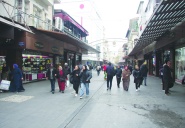 Bu ülkede büyüyen ekonomi değil, borçtur