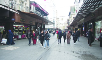 Bu ülkede büyüyen ekonomi değil, borçtur