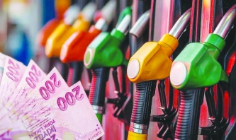 Benzin ve motorine zam geldi