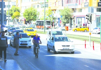 Yayalara yol vermeyenlere ceza yağdı