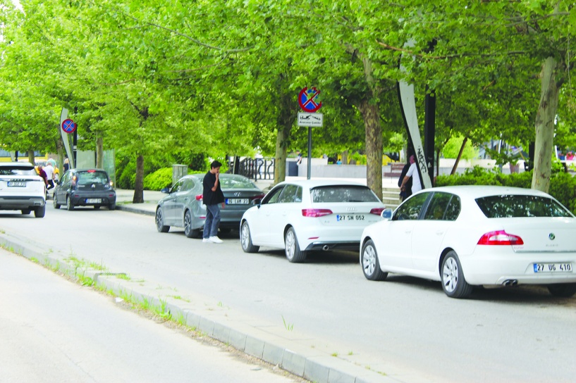 Araç sayısı arttıkça otopark sorunu da büyüyor