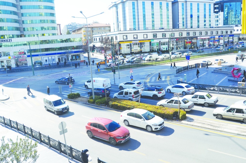Kentteki araç sayısı  son bir ayda 2 bin 526 arttı