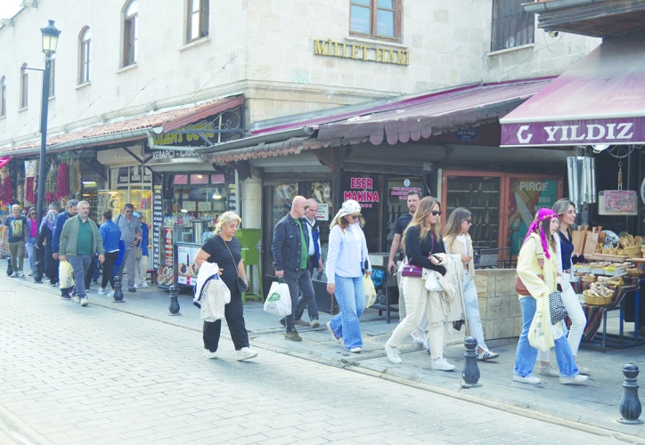 Yeme-içme sektöründeki fiyatlar ne yazık ki turizme zarar veriyor