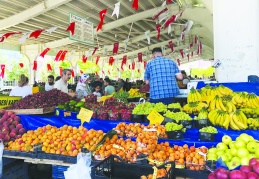 Dar gelirli meyvenin yanına yaklaşamıyor