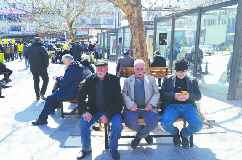 “Emekliler tükeniyor, hakkı olanı istiyor”