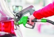 Benzinin litre fiyatına 50 kuruş zam