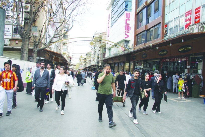 Asgari ücret enflasyon karşısında 5 bin lira eridi