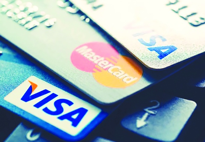 Bazı bankalarda yıllık kart ücreti 2 bin lirayı aştı