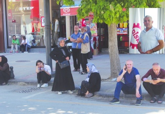 Tarihin en derin ekonomik krizlerinden biri yaşanıyor