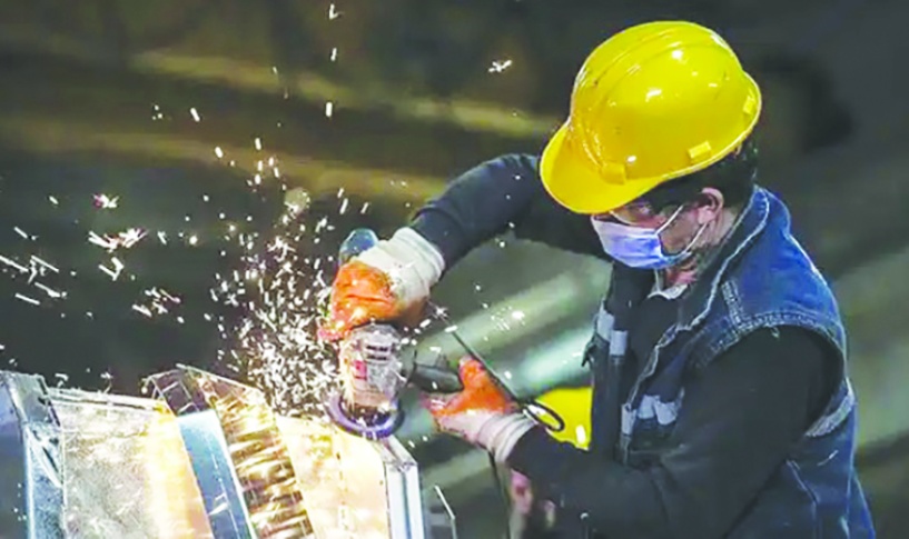 Sanayi üretimi yerinde saydı