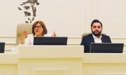 Birileri sizin emeğinize karşılık  bir adisyon ile turistleri kaçırıyor