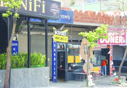Krizin yükünü kaldıramayan  esnaf, kepenkleri indiriyor