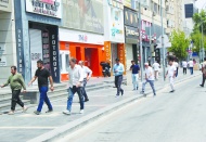 Her emekçinin ücreti yoksulluk  sınırının üzerine çıkarılmalı