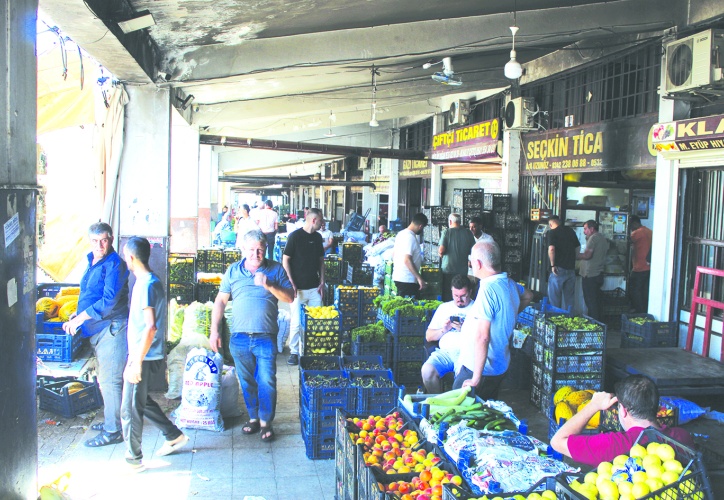 Esnaf ağır vergi  yükü altında eziliyor