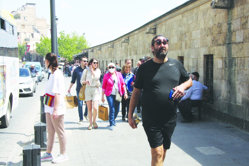 Yerel işletmeler gelir kaybı ve pazar  dışına itilme riskiyle karşı karşıya