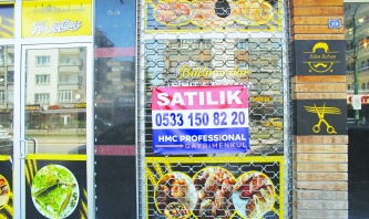 Esnaf, ekmek teknesini  kapatmaya devam ediyor