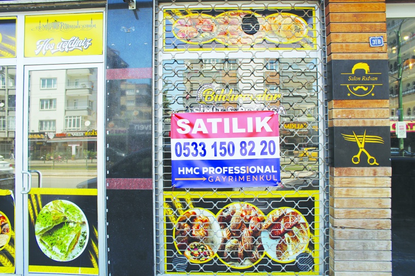 Esnaf, ekmek teknesini  kapatmaya devam ediyor