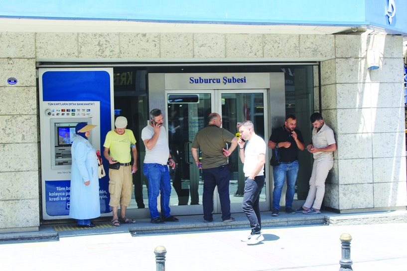 Ekonomik tablo, çalışanları borçlanmaya itiyor