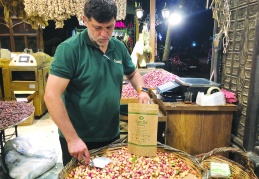 Fıstık kenti Antep’te piyasa Suriye, Siirt ve Birecik fıstığına teslim oldu