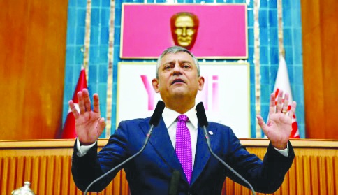 Özgür Özel, Melih Meriç'e yönelik bıçaklı saldırıyı lanetledi