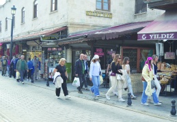 Erkekler kadınlardan 21 bin kişi fazla… Nüfusta eşitlik yaşamda ayrımcılık
