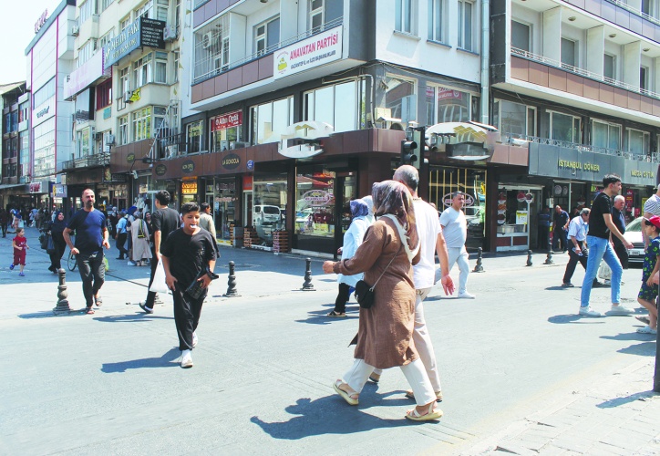 Çalışma yaşamındaki tahribat  ve hak kayıpları derinleşiyor