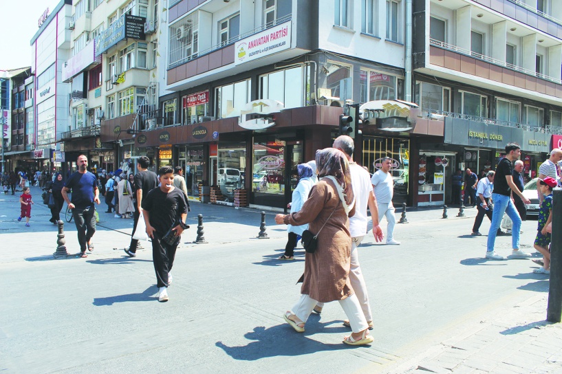 Çalışma yaşamındaki tahribat  ve hak kayıpları derinleşiyor
